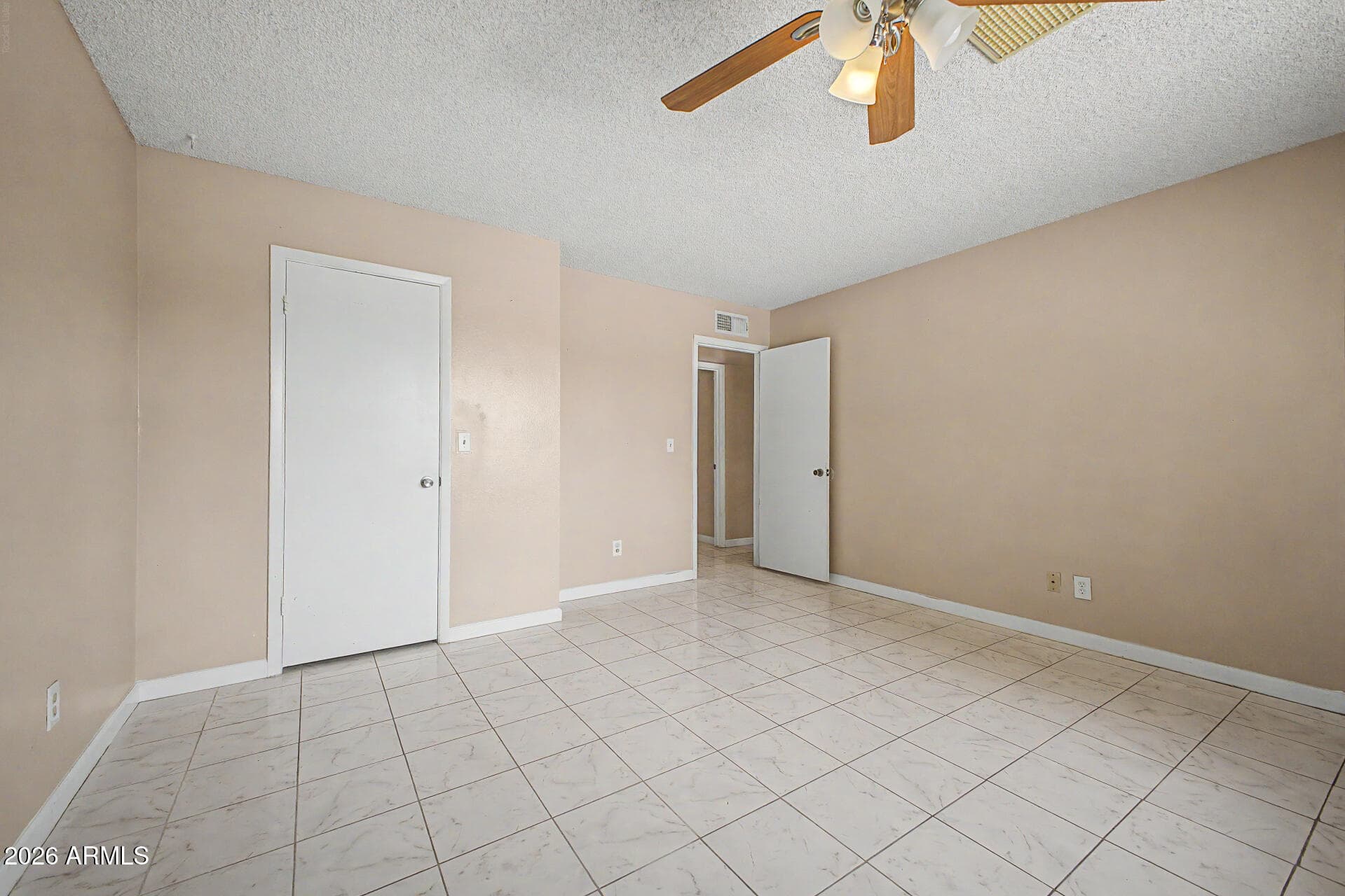 3048 W ACOMA Drive, Phoenix, AZ 85053 — photo 14 of 24