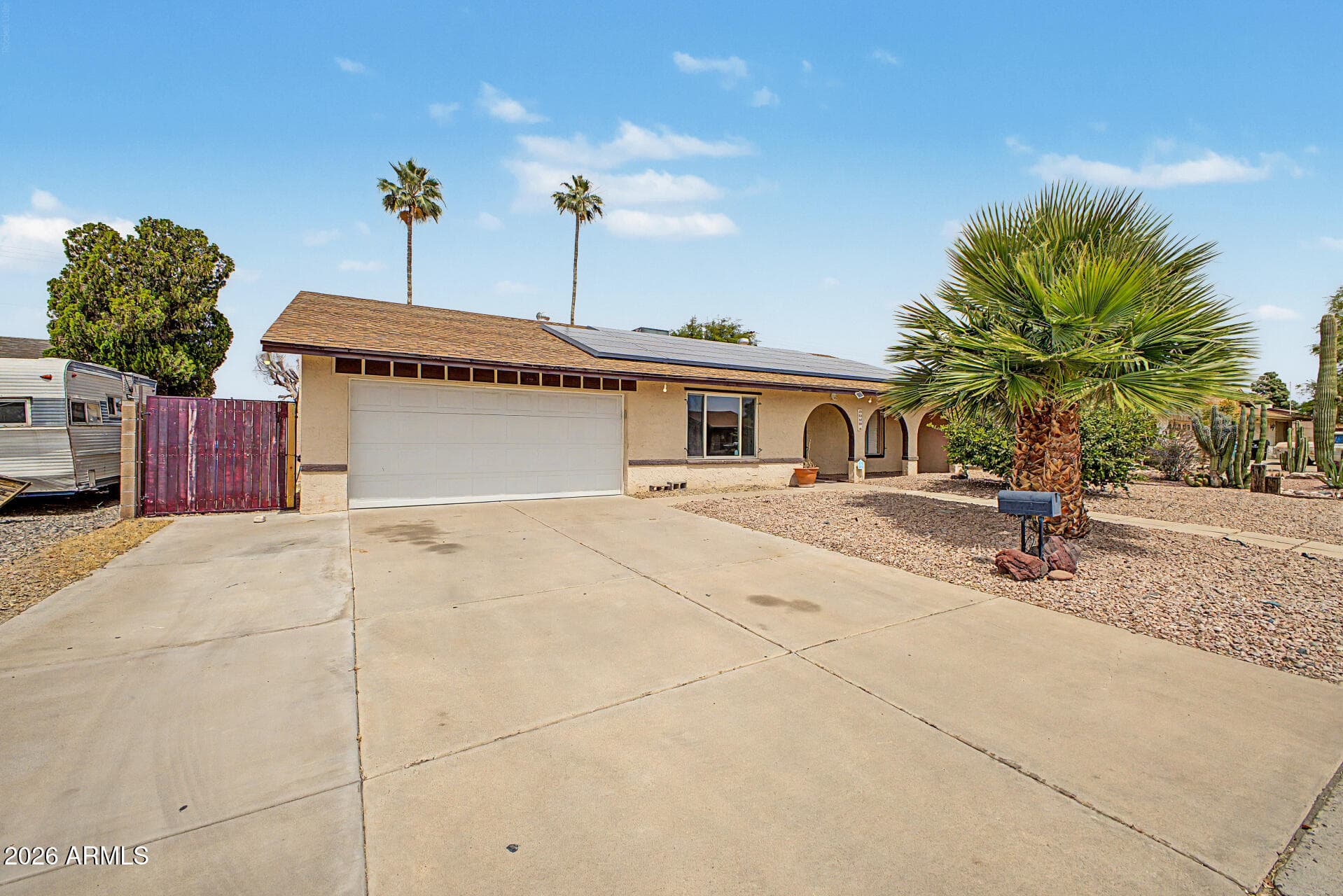 3048 W ACOMA Drive, Phoenix, AZ 85053 — photo 3 of 24
