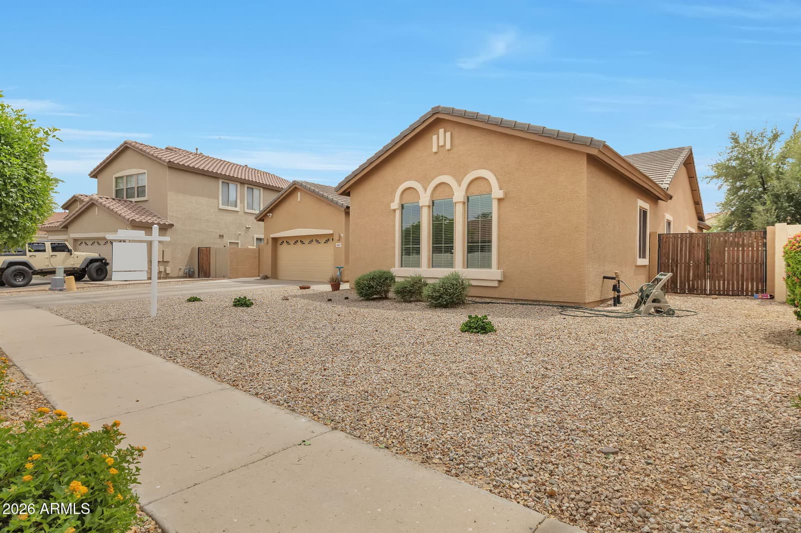 8807 W CAROLE Lane, Glendale, AZ 85305 — photo 7 of 31