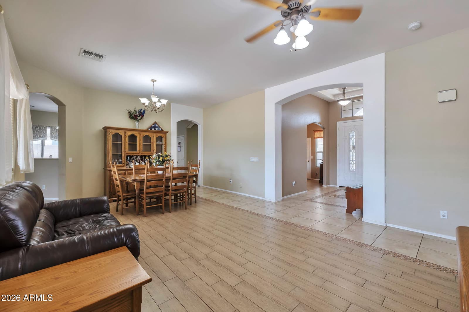 8807 W CAROLE Lane, Glendale, AZ 85305 — photo 9 of 31