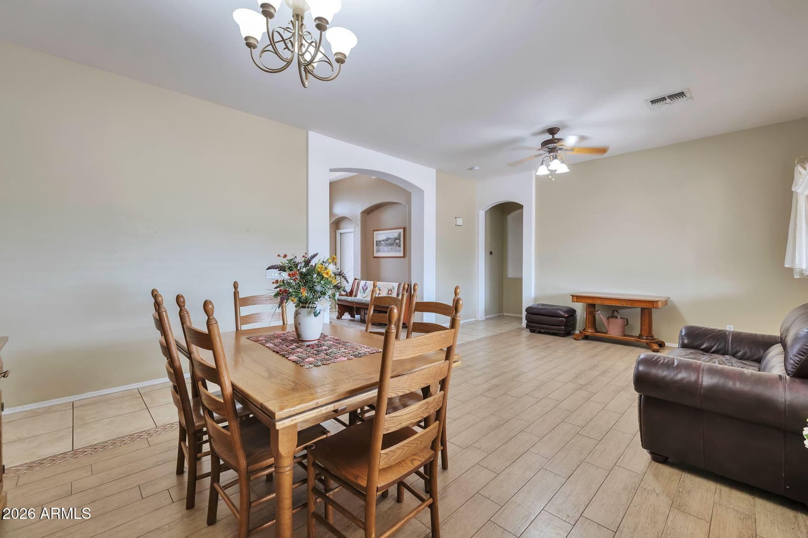 8807 W CAROLE Lane, Glendale, AZ 85305 — photo 10 of 31