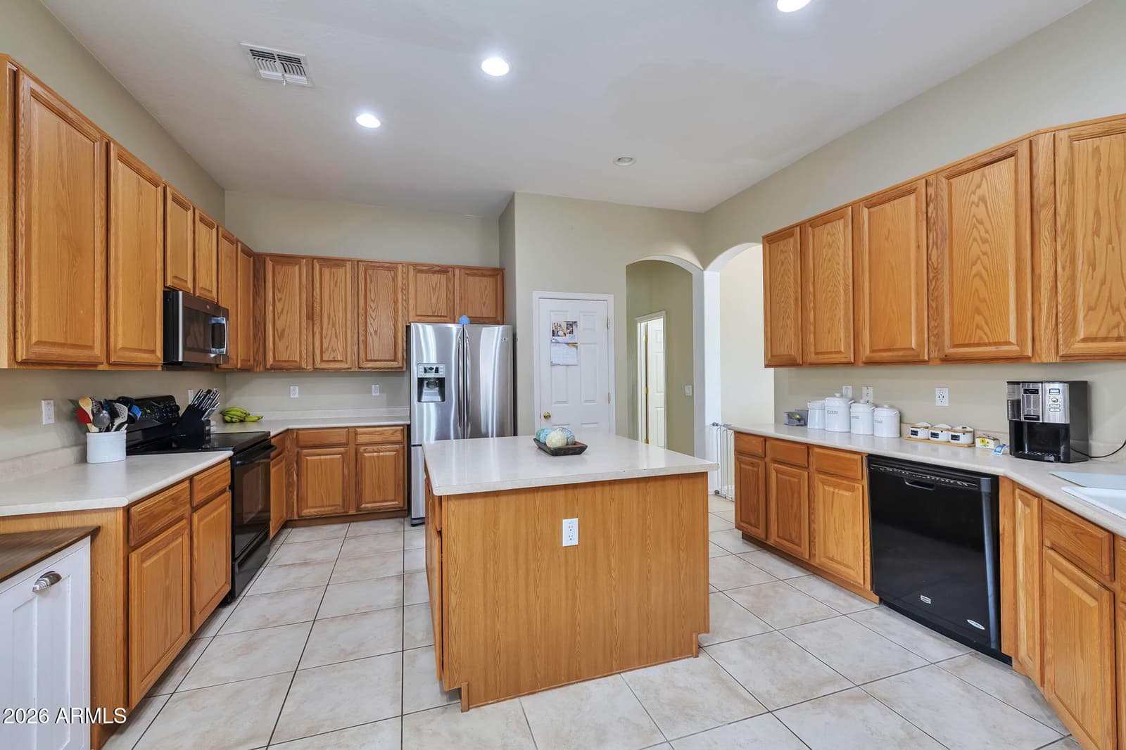 8807 W CAROLE Lane, Glendale, AZ 85305 — photo 14 of 31