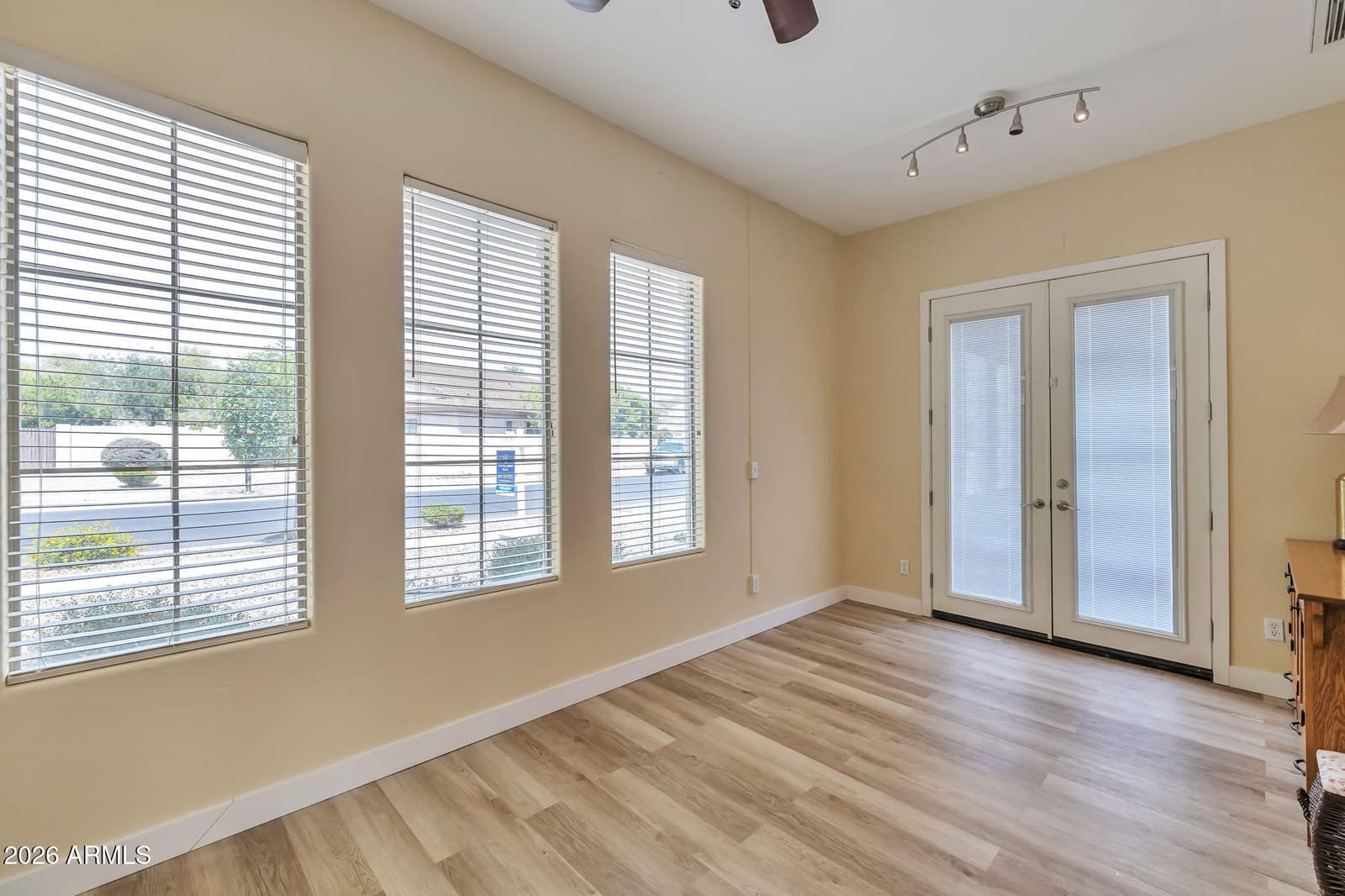 8807 W CAROLE Lane, Glendale, AZ 85305 — photo 27 of 31
