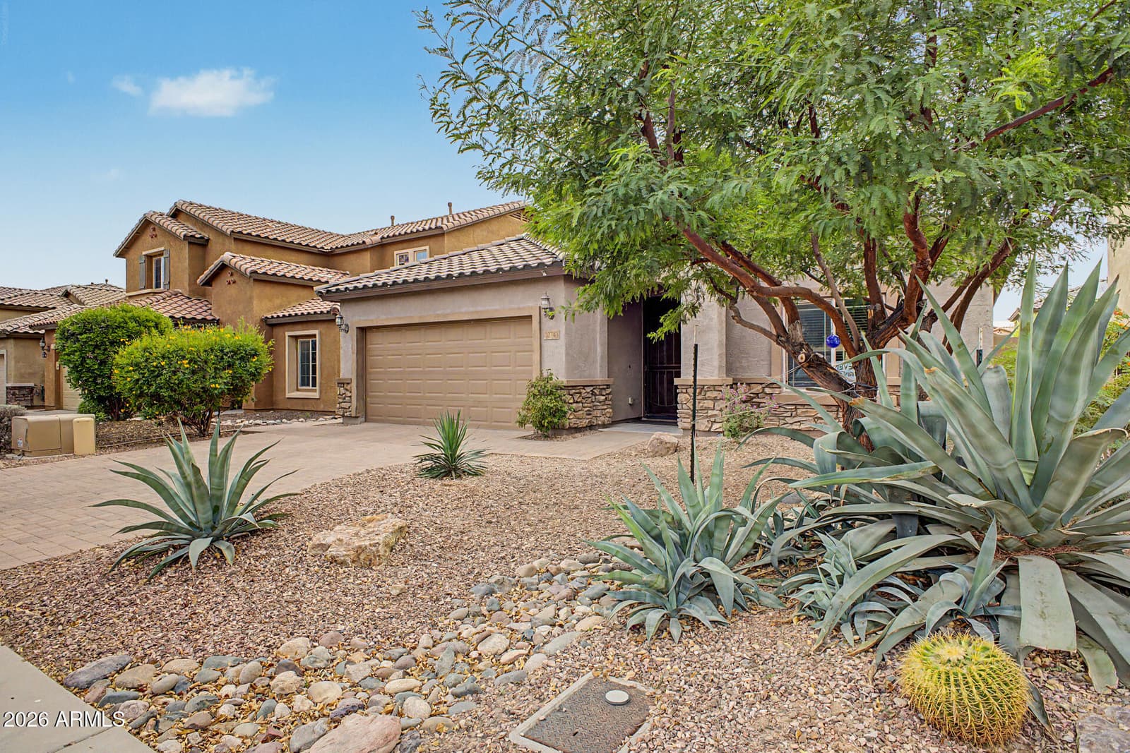 10743 W LARIAT Lane, Peoria, AZ 85383 — photo 7 of 33