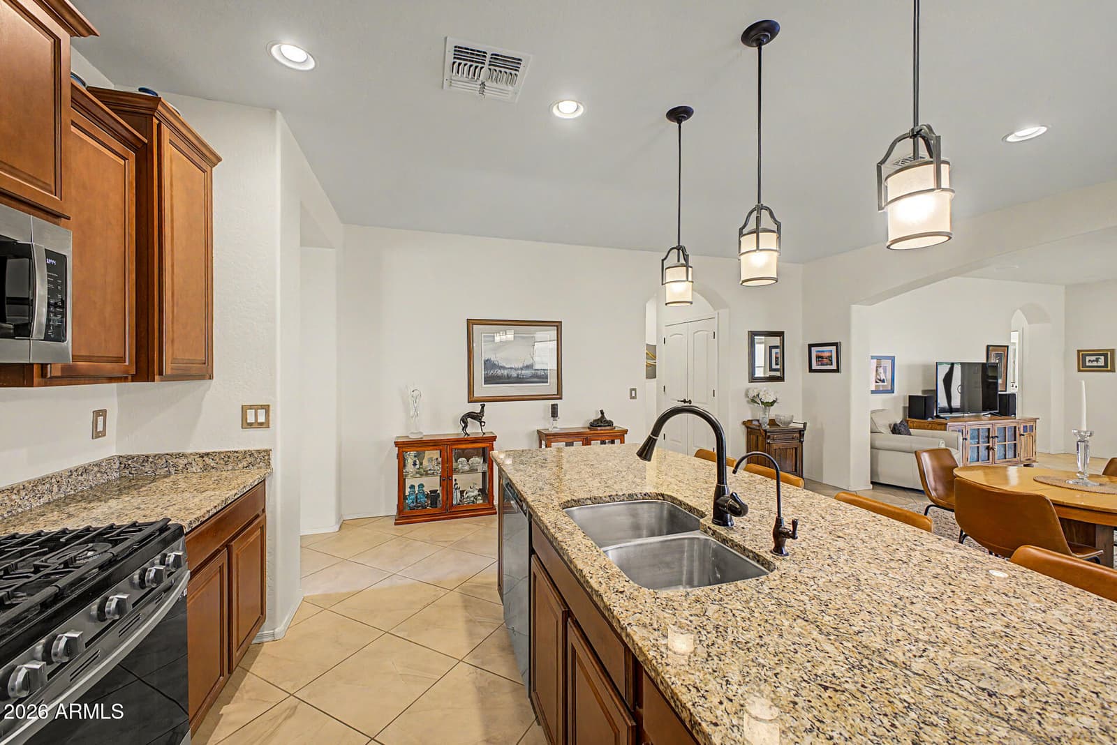 10743 W LARIAT Lane, Peoria, AZ 85383 — photo 15 of 33