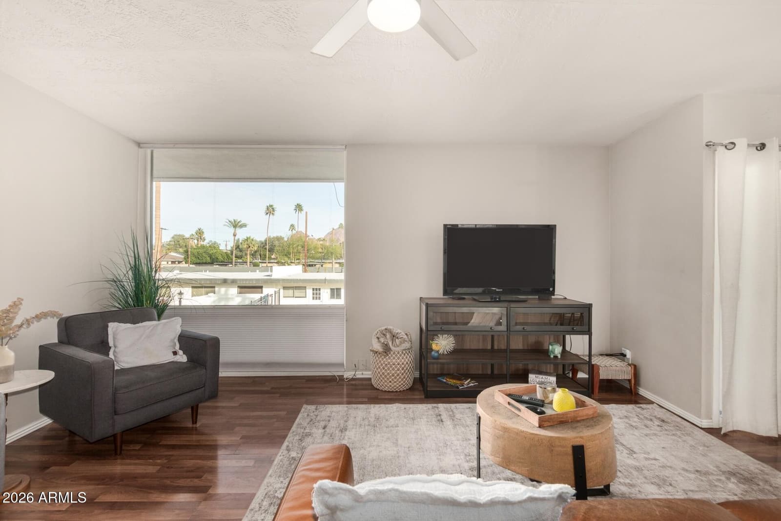 3270 E CAMELBACK Road 213, Phoenix, AZ 85018 — photo 6 of 41