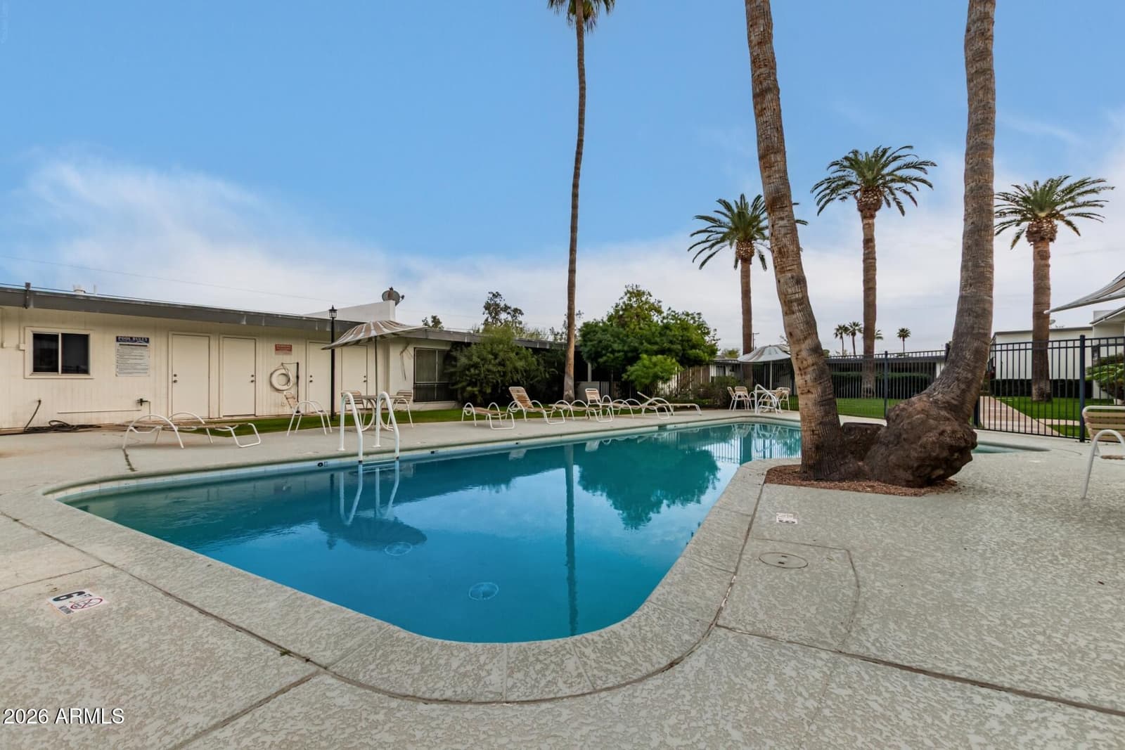 3270 E CAMELBACK Road 213, Phoenix, AZ 85018 — photo 32 of 41