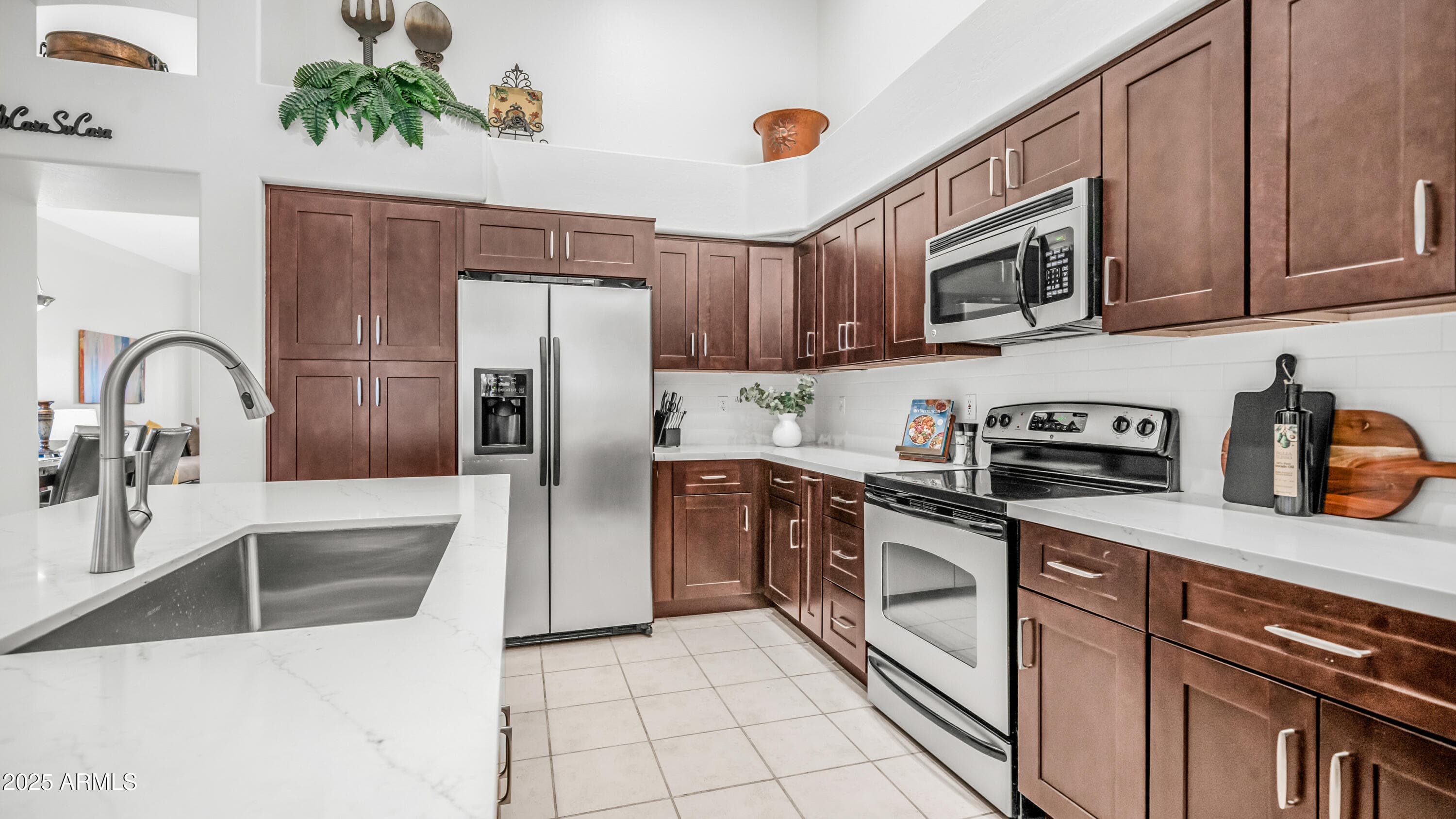 6334 E VIEWMONT Drive 17, Mesa, AZ 85215 — photo 8 of 39
