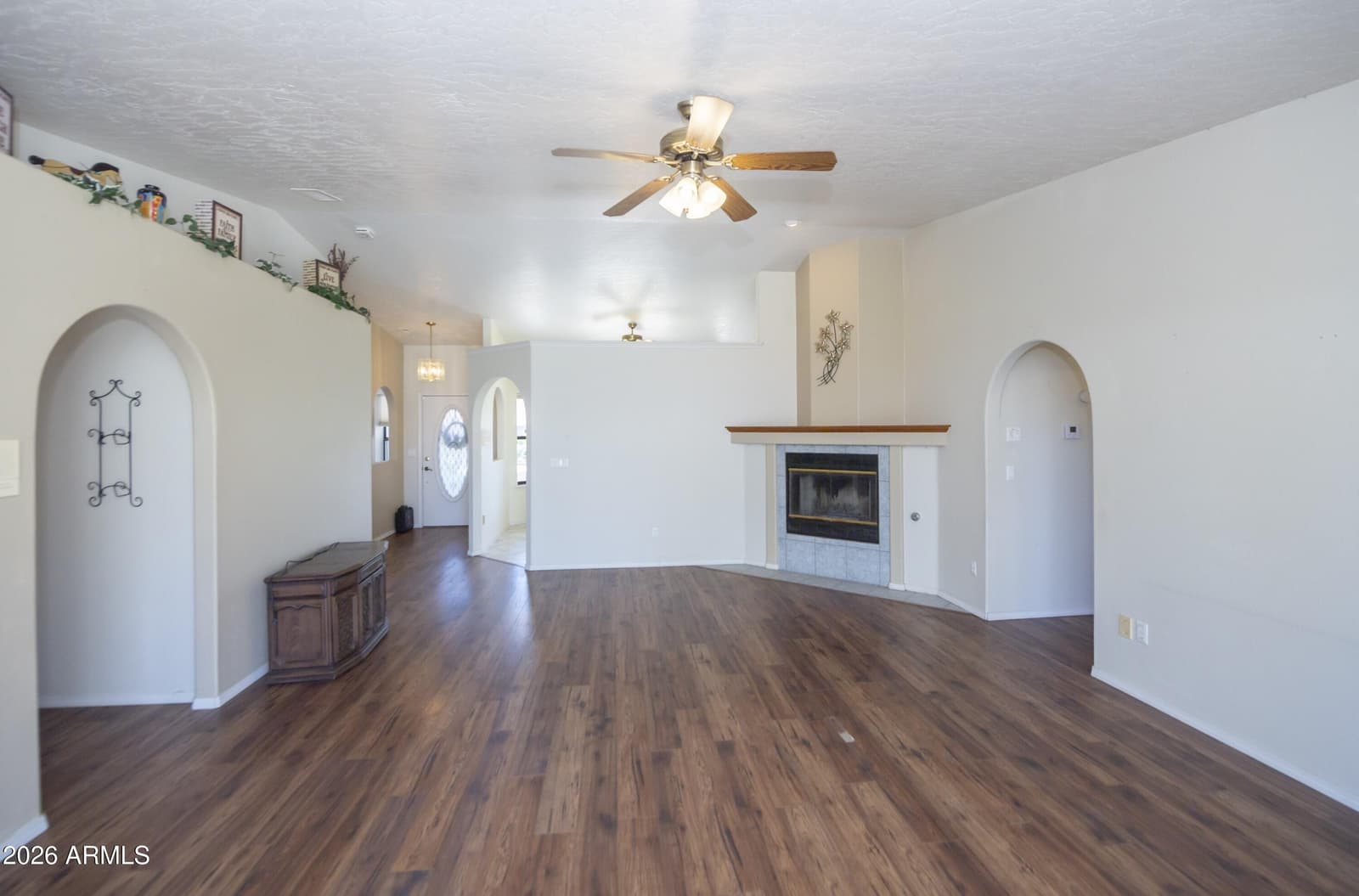4212 N CYPRESS Circle, Prescott Valley, AZ 86314 — photo 7 of 38