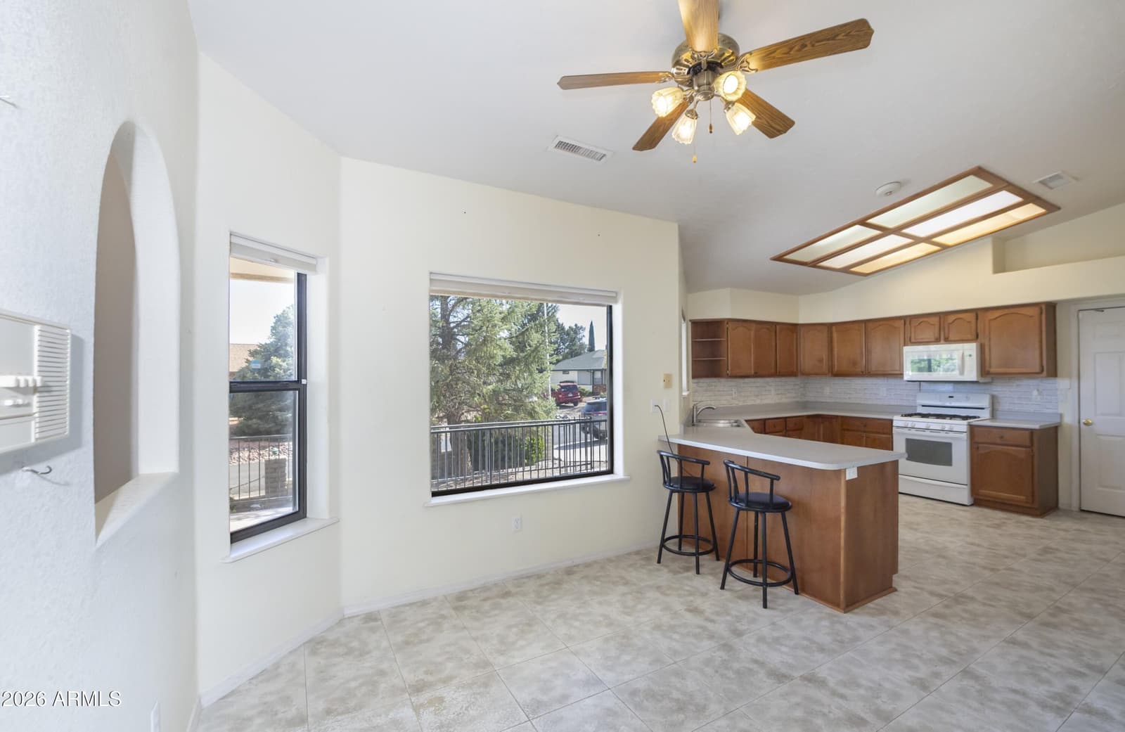 4212 N CYPRESS Circle, Prescott Valley, AZ 86314 — photo 10 of 38