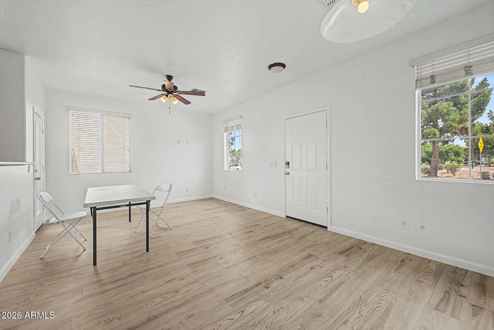 3816 S 53RD Drive, Phoenix, AZ 85043 — photo 9 of 42