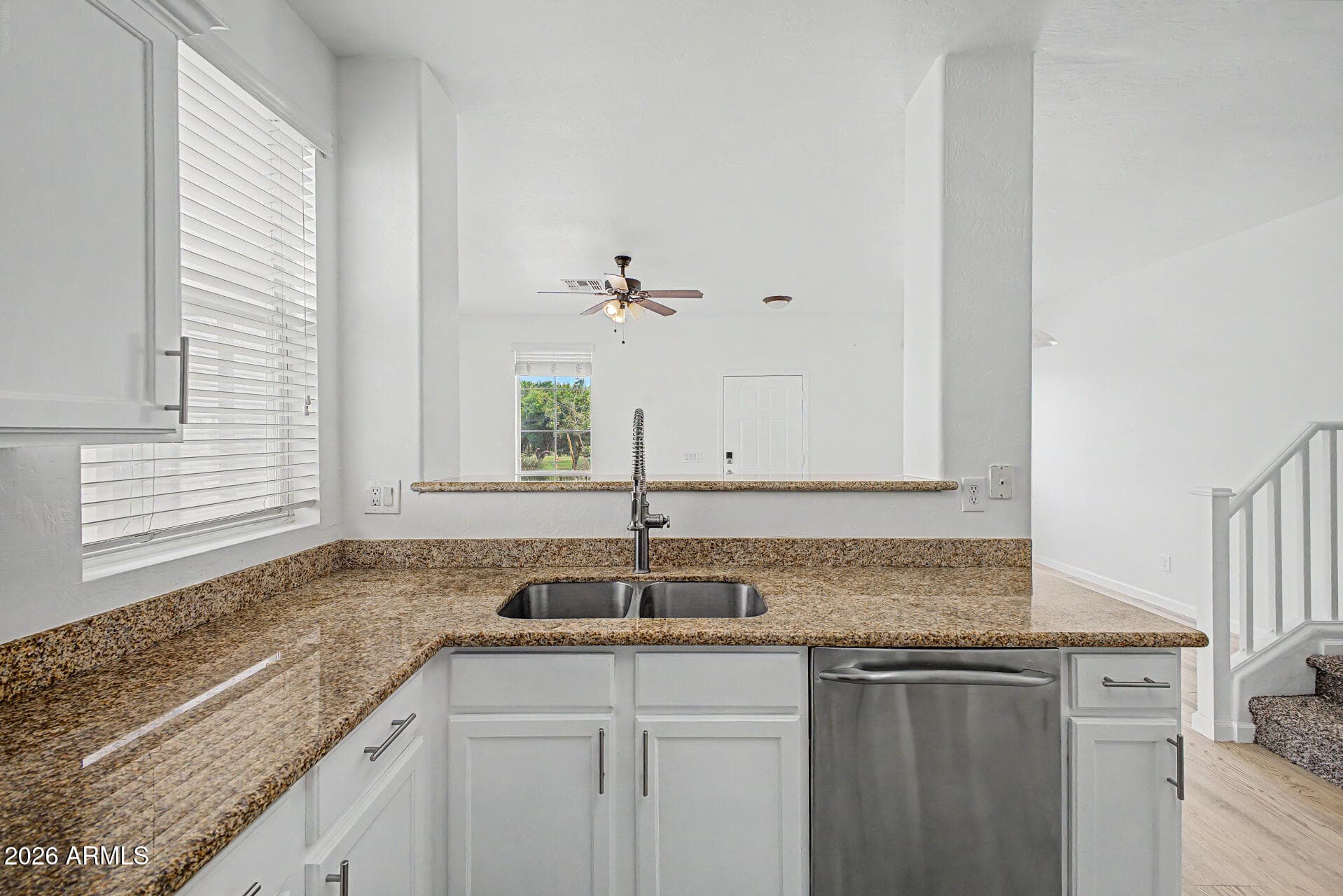 3816 S 53RD Drive, Phoenix, AZ 85043 — photo 13 of 42