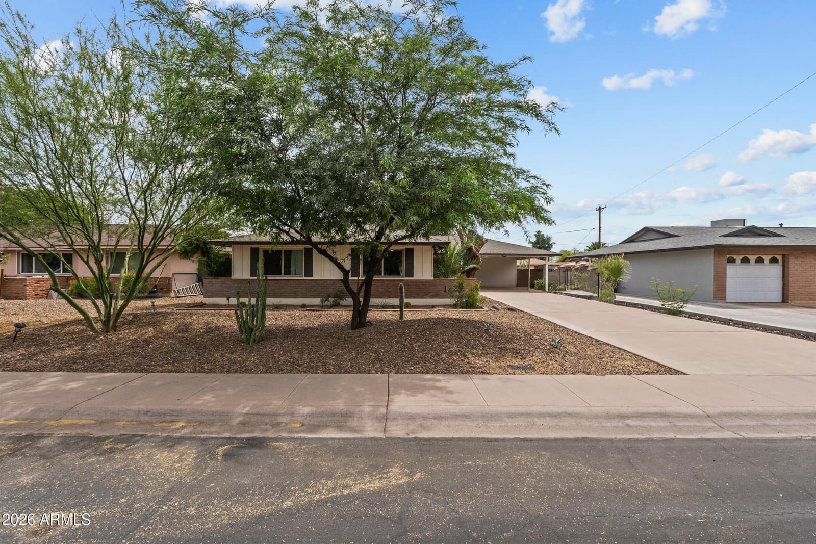 1229 E MANHATTON Drive, Tempe, AZ 85282 — photo 2 of 28