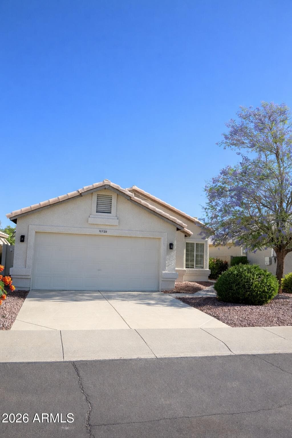10525 W RUNION Drive, Peoria, AZ 85382 — photo 2 of 17