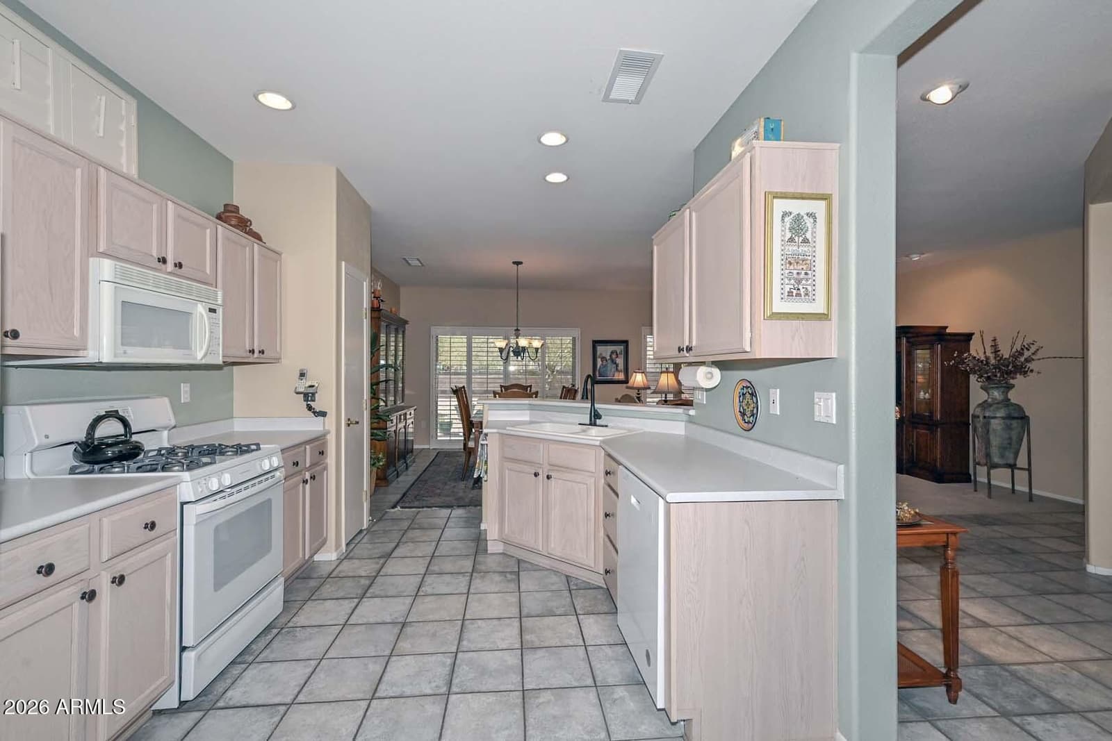 18100 N LAS ROCAS Way, Surprise, AZ 85374 — photo 16 of 44