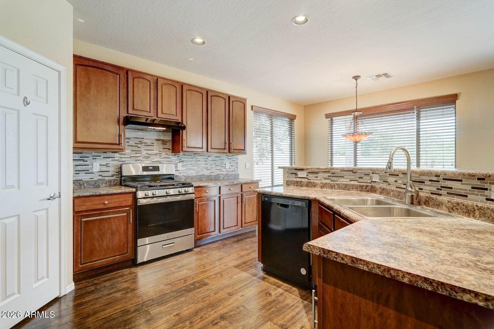 1182 W Deoni Trail, San Tan Valley, AZ 85143 — photo 8 of 42