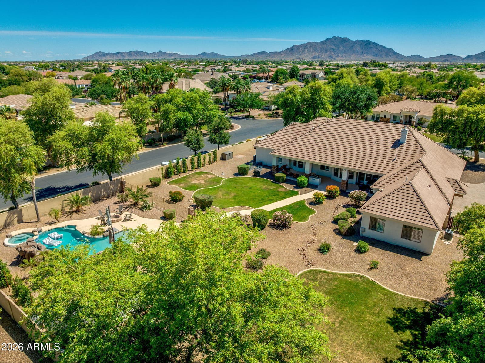 2082 E SANOQUE Boulevard, Gilbert, AZ 85298 — photo 74 of 80
