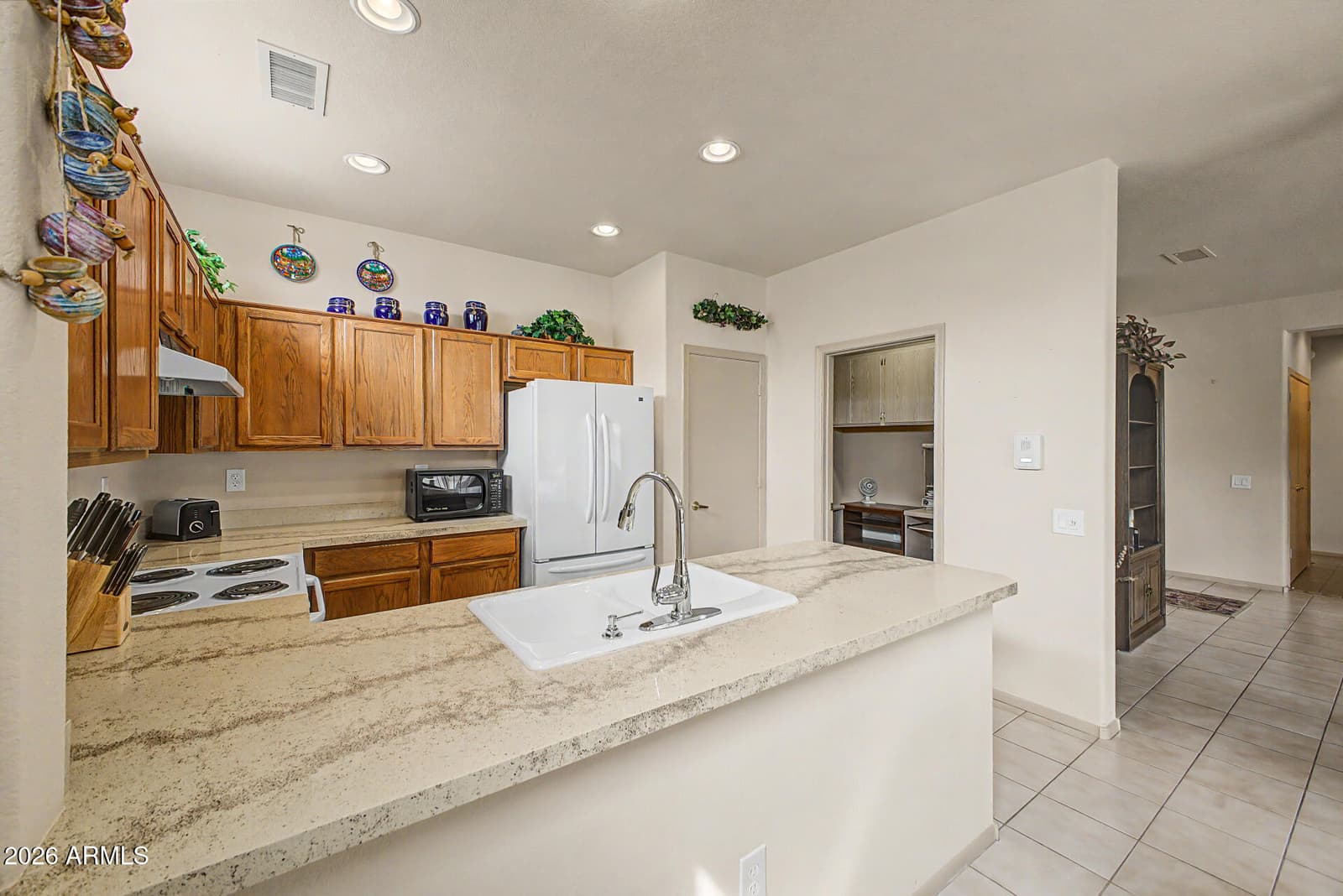 19409 N PAPAGO Drive, Surprise, AZ 85374 — photo 10 of 29
