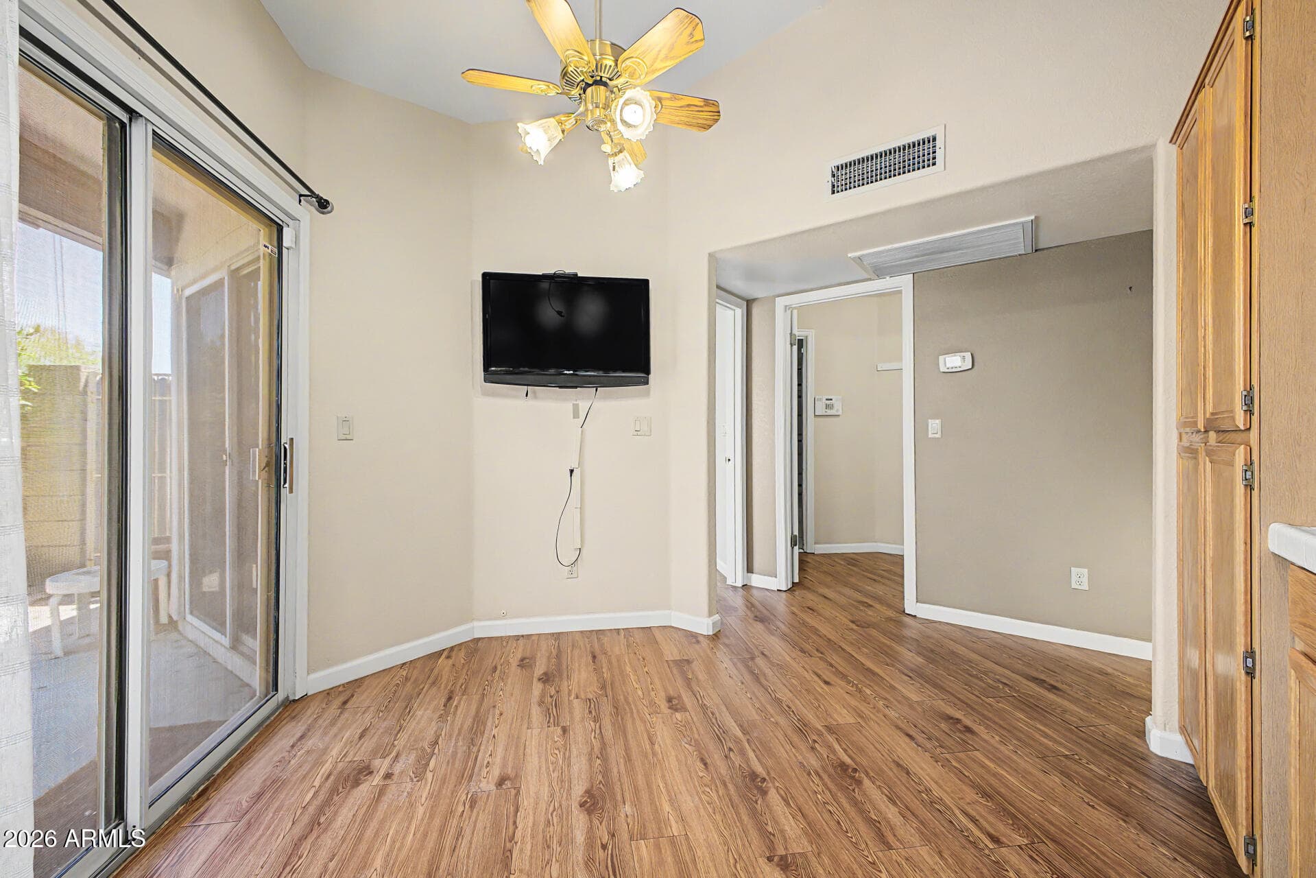 430 W TIERRA BUENA Lane, Phoenix, AZ 85023 — photo 11 of 45