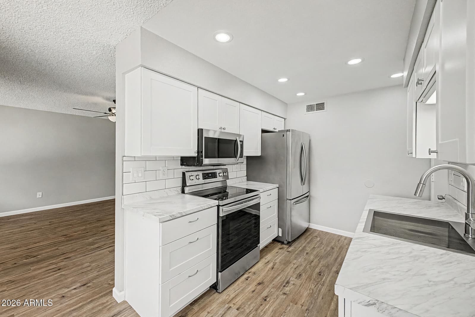 10127 N 95TH Drive B, Peoria, AZ 85345 — photo 10 of 31