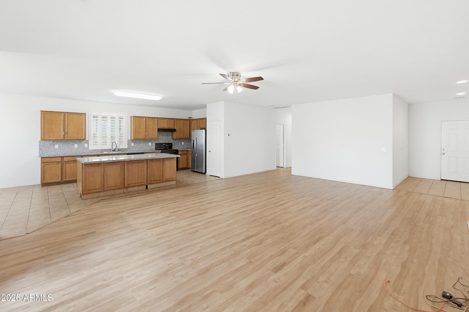 8853 N 69TH Lane, Peoria, AZ 85345 — photo 8 of 41