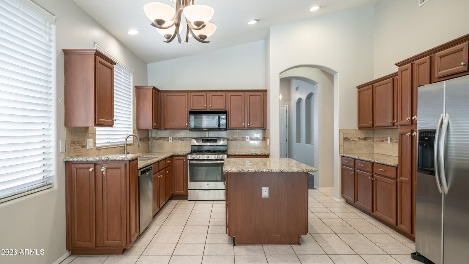 6904 W PONTIAC Drive, Glendale, AZ 85308 — photo 9 of 31