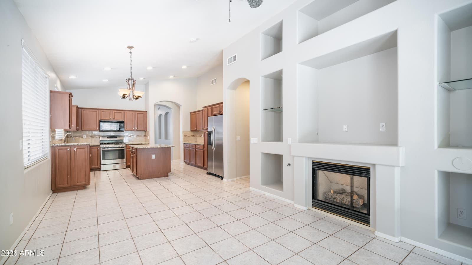 6904 W PONTIAC Drive, Glendale, AZ 85308 — photo 12 of 31
