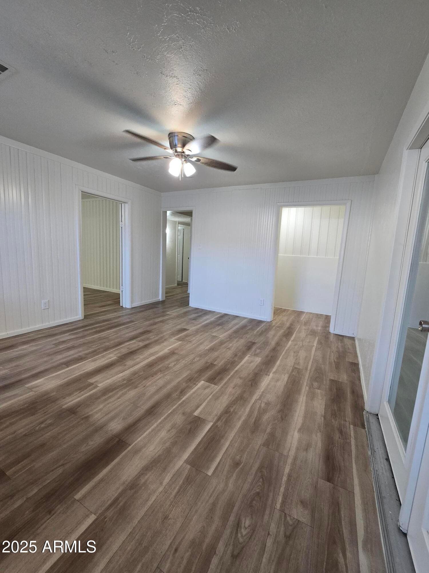 4924 W Catalina Drive, Phoenix, AZ 85031 — photo 7 of 26