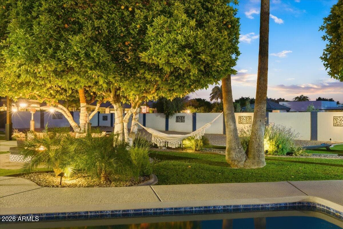 9026 N 67TH Street, Paradise Valley, AZ 85253 — photo 11 of 64