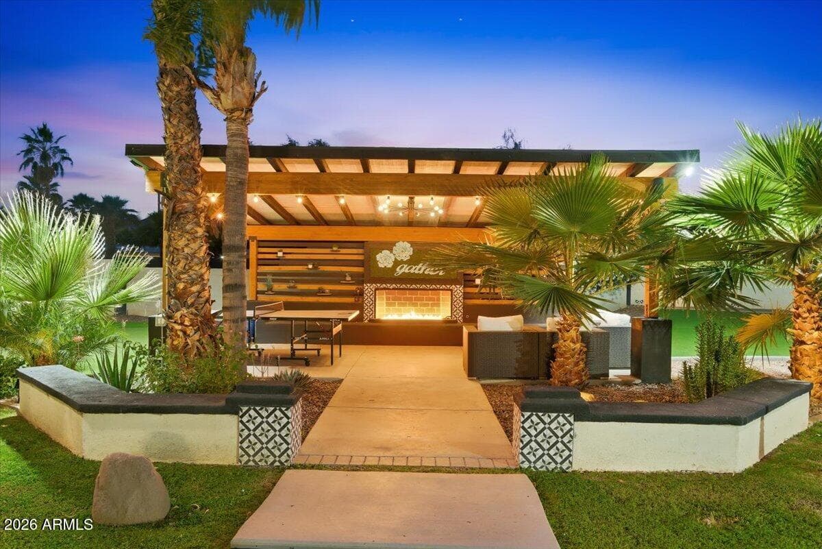 9026 N 67TH Street, Paradise Valley, AZ 85253 — photo 3 of 64