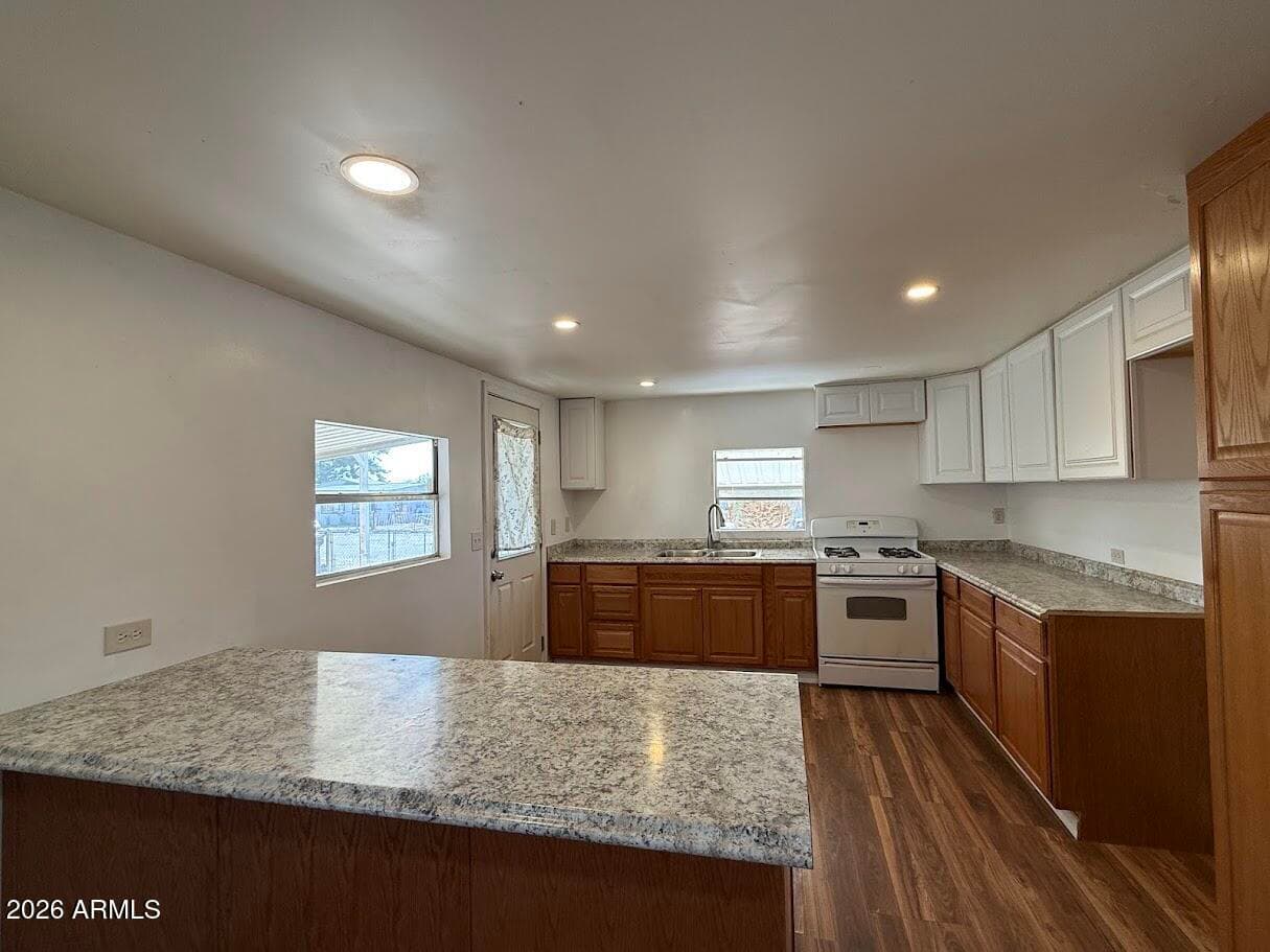4457 N LARIAT Drive, Casa Grande, AZ 85194 — photo 7 of 37