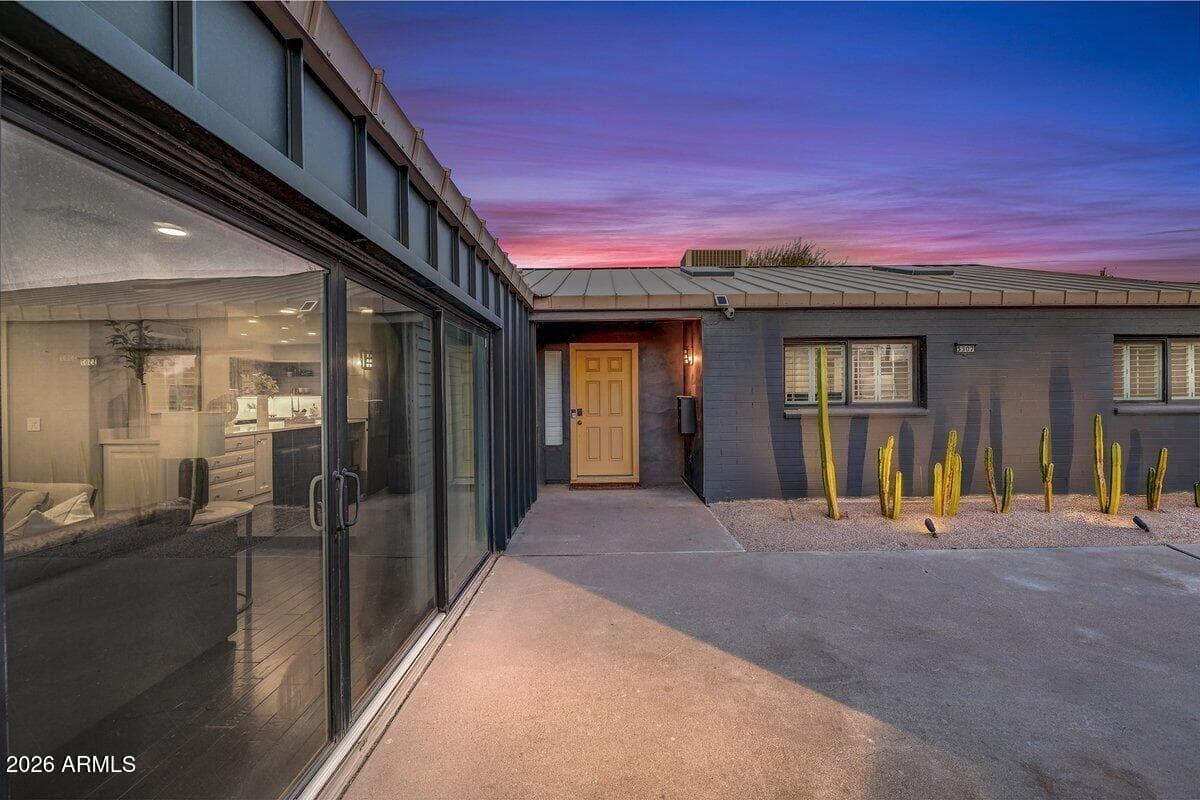 3307 S TERRACE Road, Tempe, AZ 85282 — photo 25 of 27