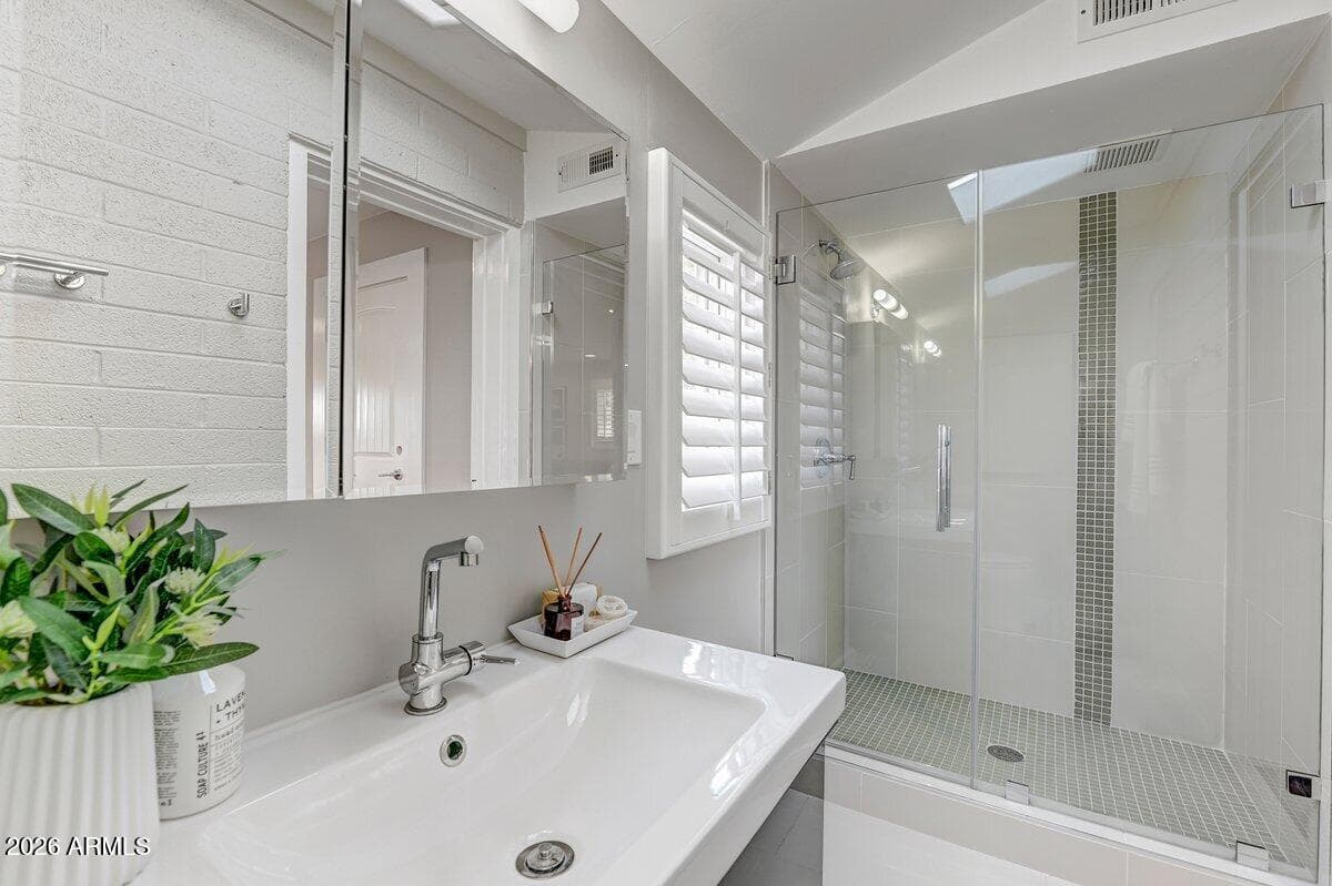 3307 S TERRACE Road, Tempe, AZ 85282 — photo 20 of 27
