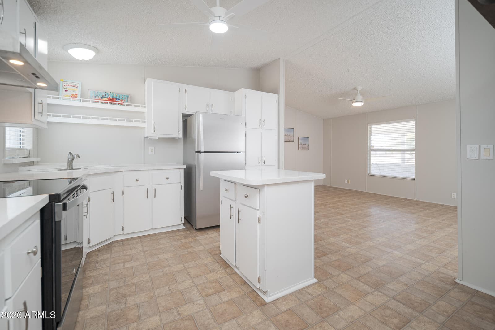16208 W VISTA Avenue, Litchfield Park, AZ 85340 — photo 10 of 36