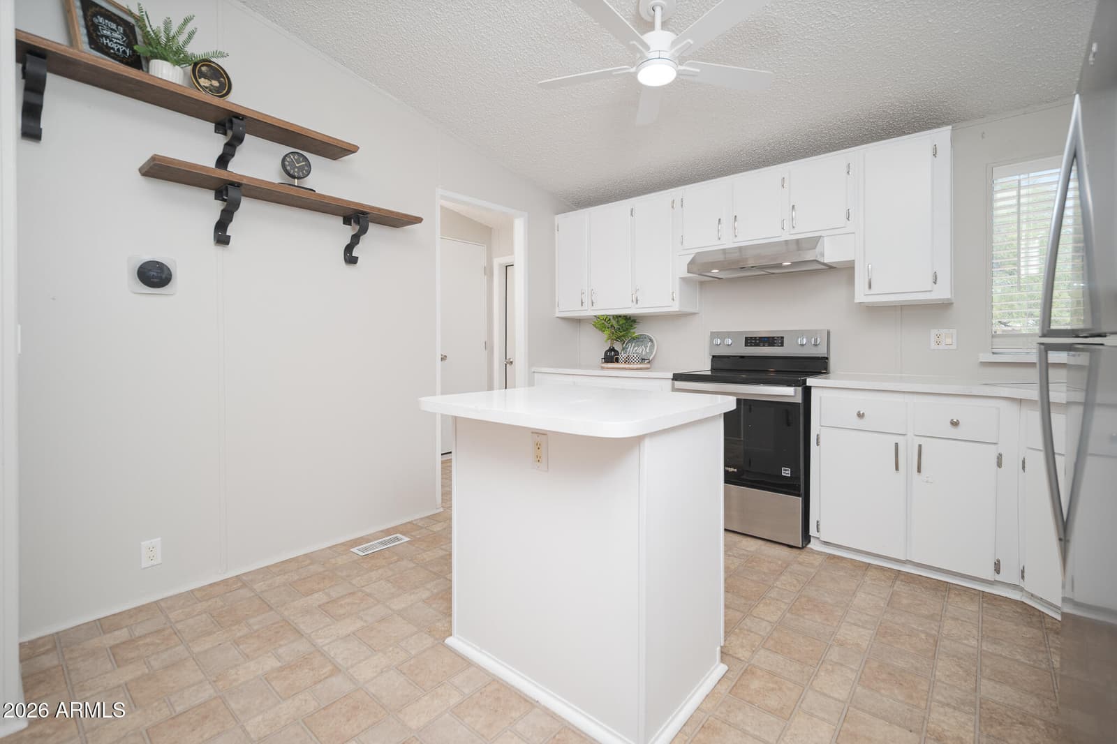 16208 W VISTA Avenue, Litchfield Park, AZ 85340 — photo 8 of 36