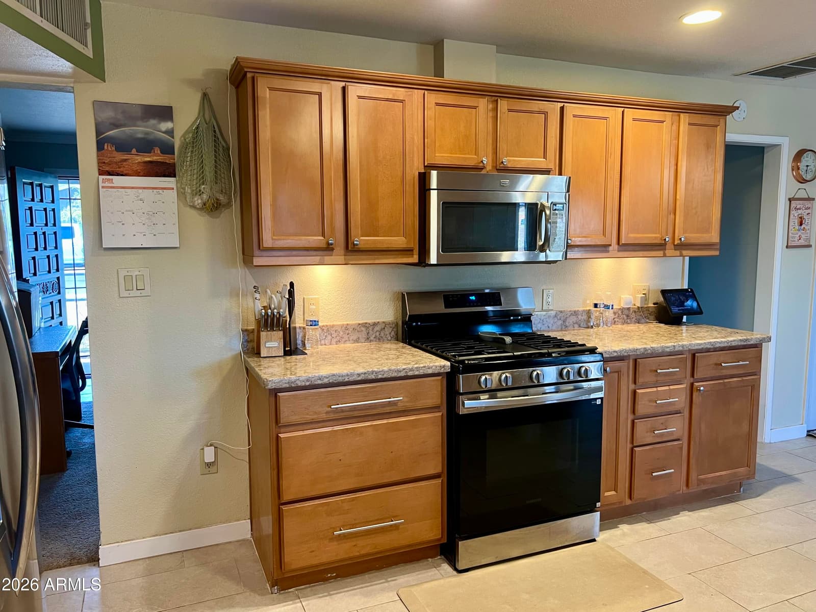2439 W FREEWAY Lane, Phoenix, AZ 85021 — photo 8 of 28