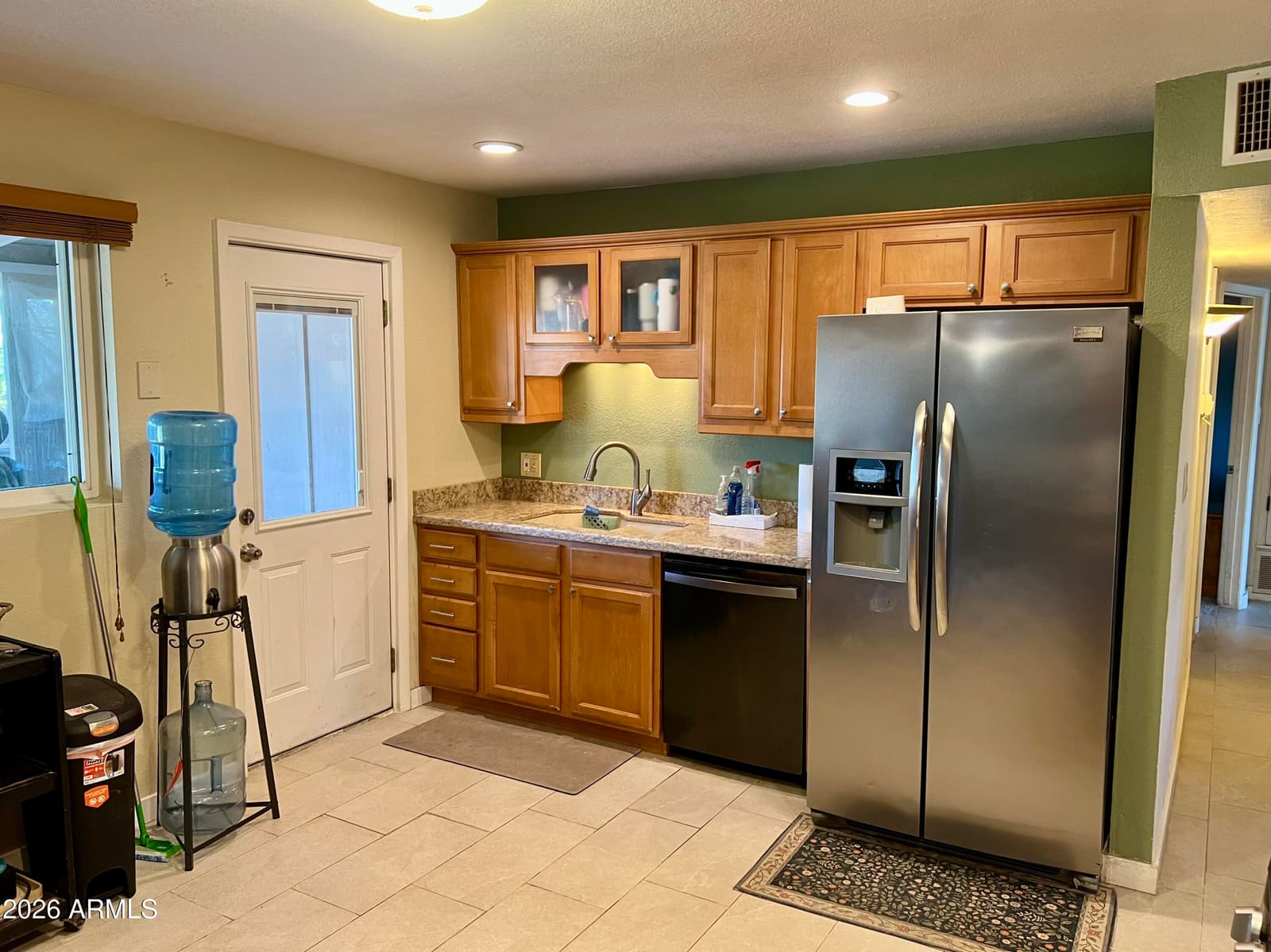 2439 W FREEWAY Lane, Phoenix, AZ 85021 — photo 10 of 28