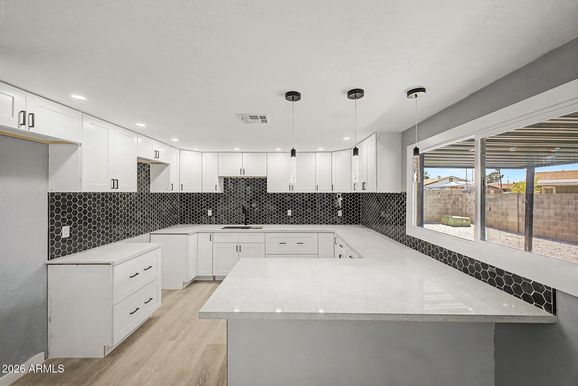 1632 N 55TH Drive, Phoenix, AZ 85035 — photo 15 of 36