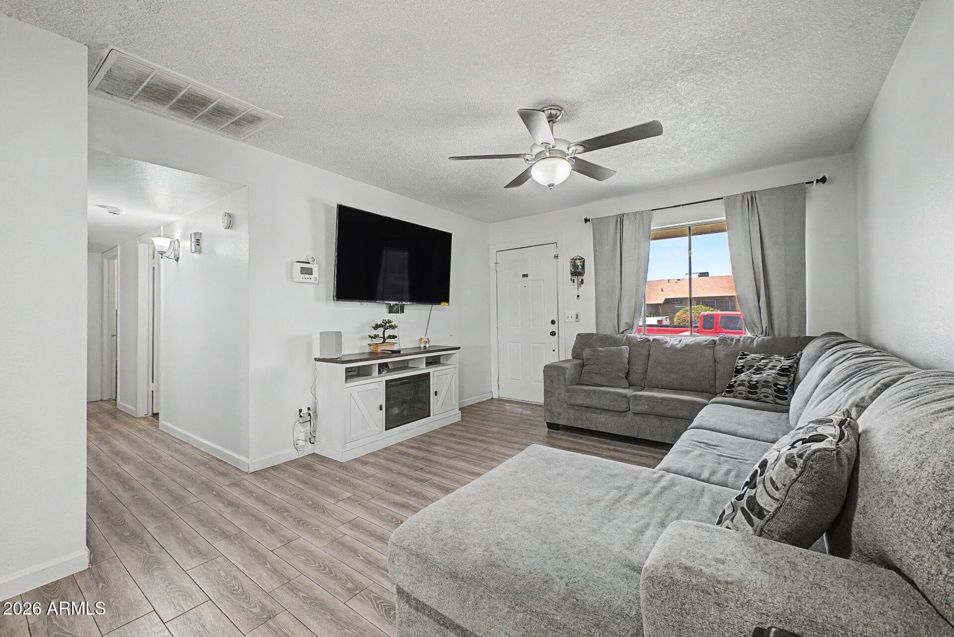 649 N 69TH Avenue, Phoenix, AZ 85043 — photo 9 of 39
