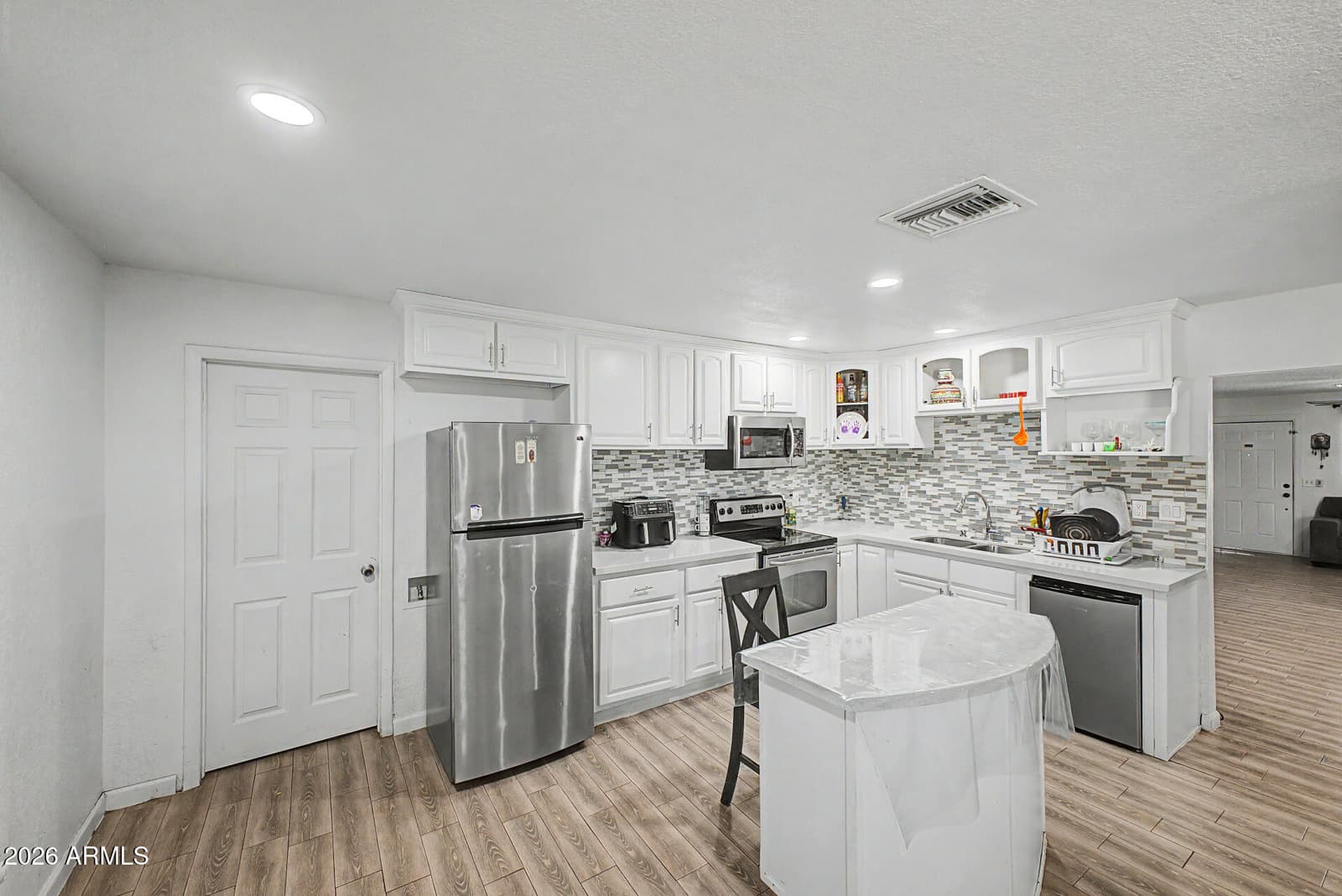 649 N 69TH Avenue, Phoenix, AZ 85043 — photo 16 of 39