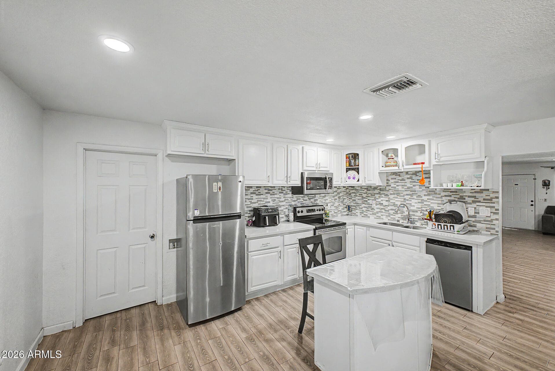 649 N 69TH Avenue, Phoenix, AZ 85043 — photo 16 of 39
