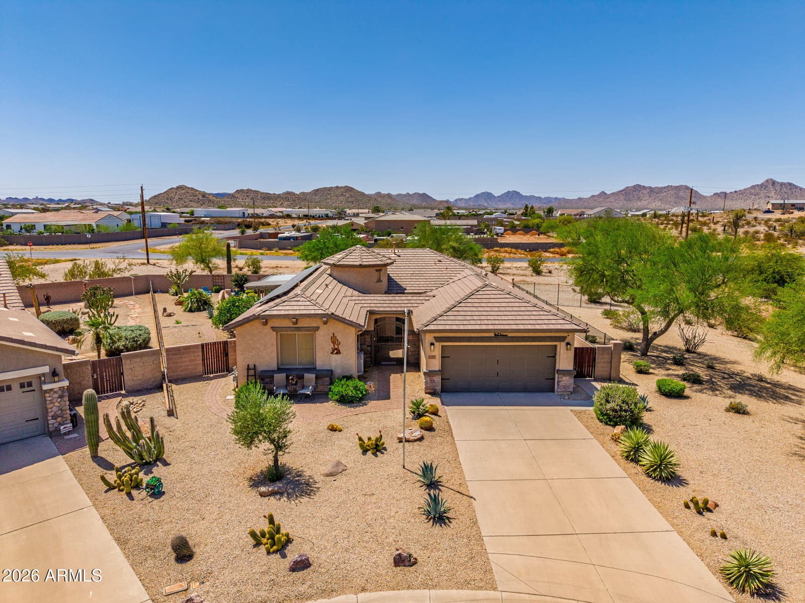 1197 W DESERT LILY Drive, San Tan Valley, AZ 85143 — photo 2 of 54