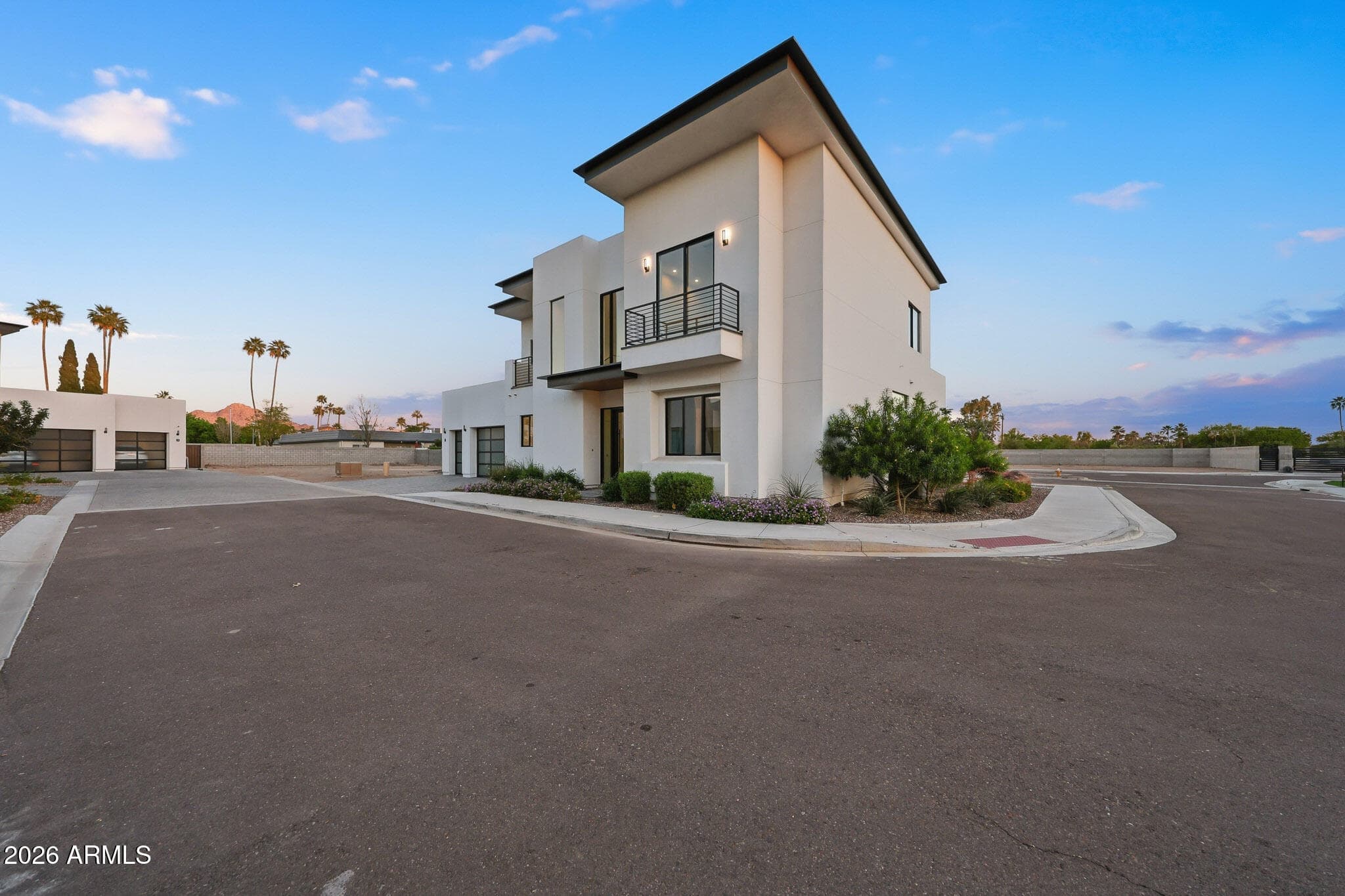 100 W Northern Avenue 7, Phoenix, AZ 85021 — photo 2 of 29