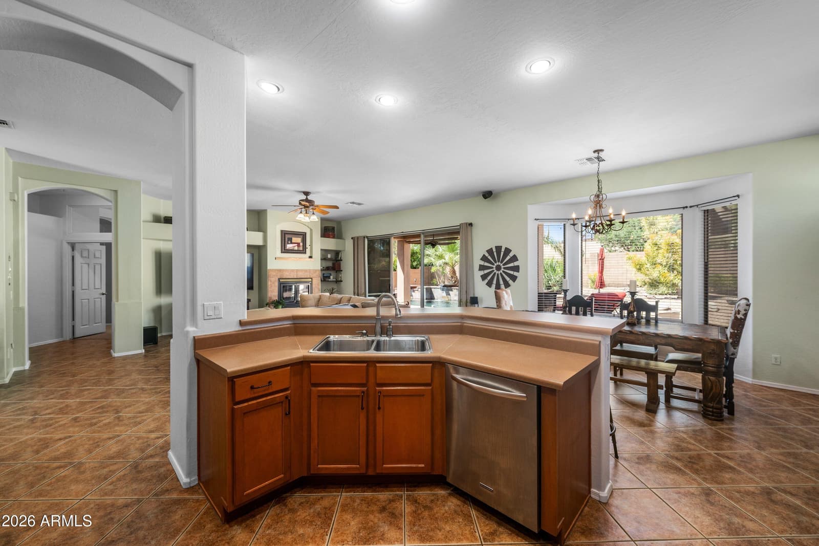 6358 S VISTA POINT Circle, Gold Canyon, AZ 85118 — photo 19 of 71