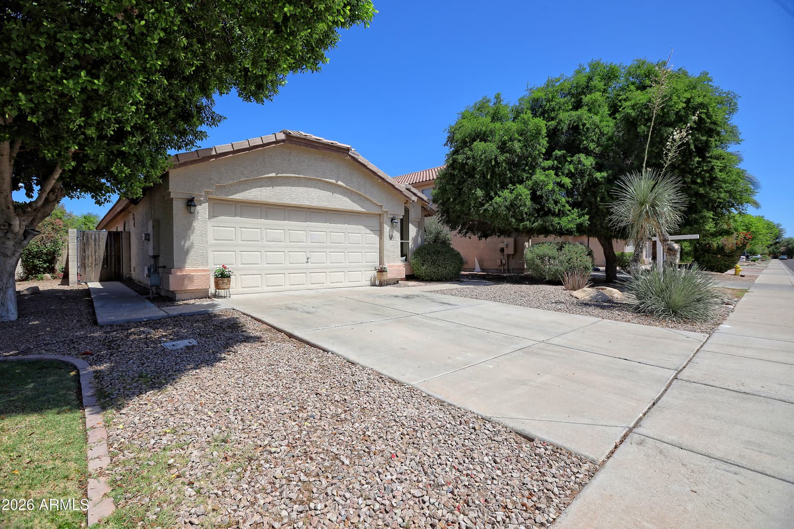 670 E KYLE Drive, Gilbert, AZ 85296 — photo 3 of 28