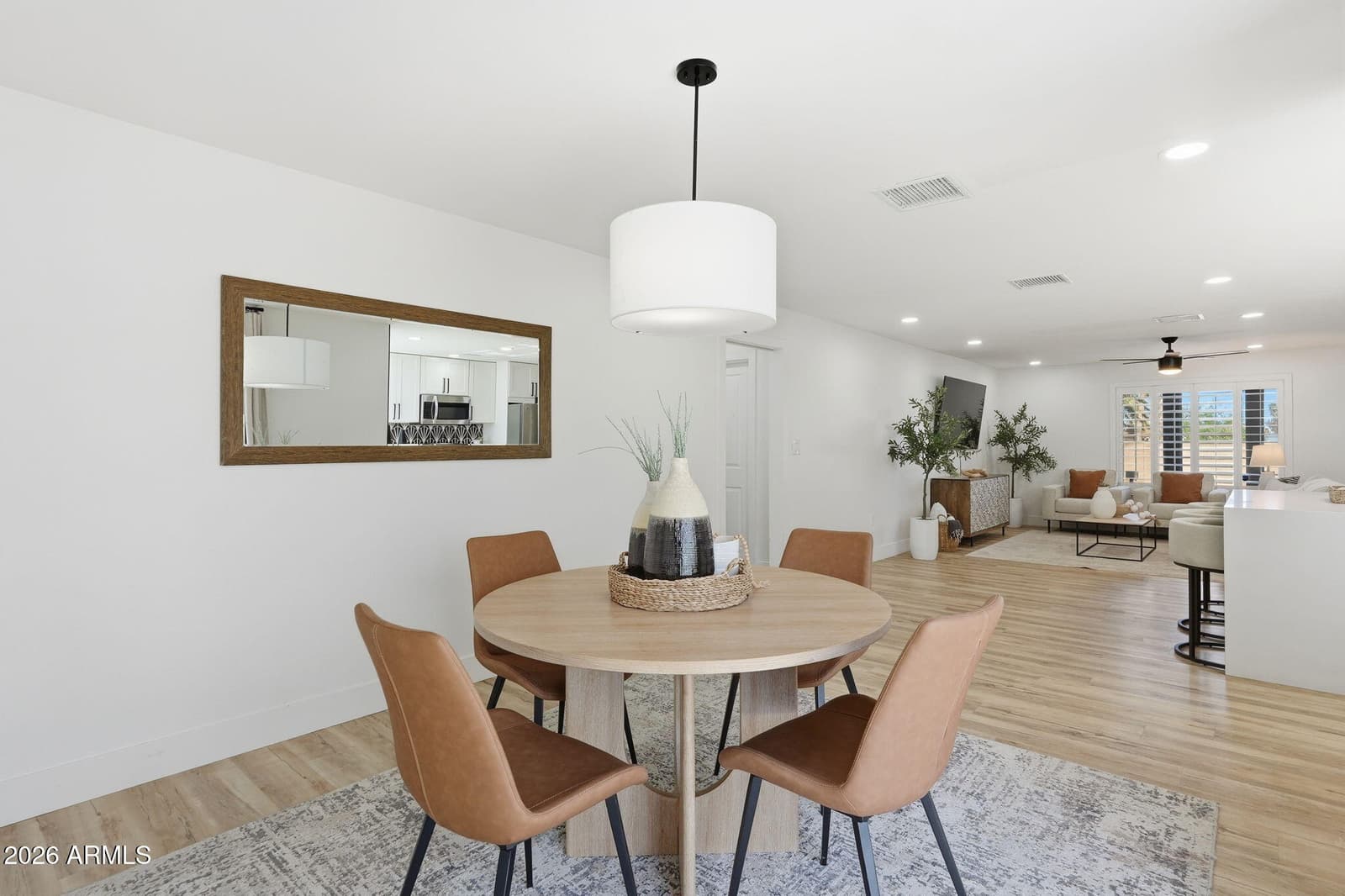 11608 N 32ND Place, Phoenix, AZ 85028 — photo 11 of 30