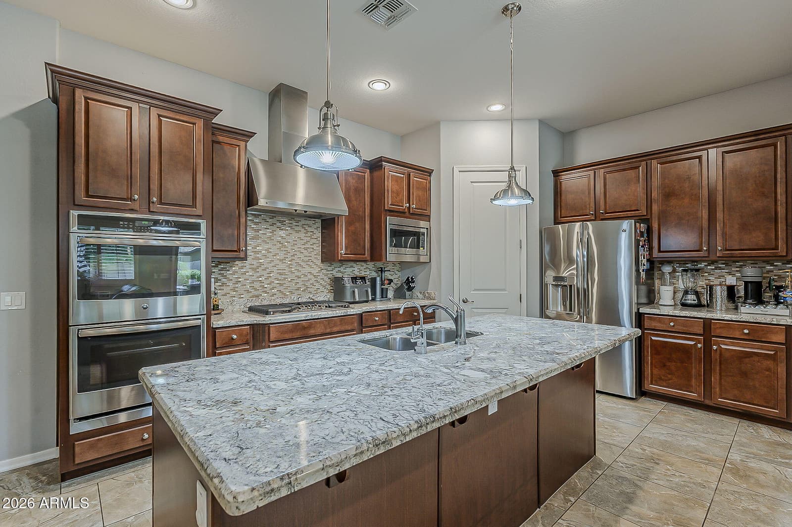 4135 E GRAND CANYON Drive, Chandler, AZ 85249 — photo 5 of 21