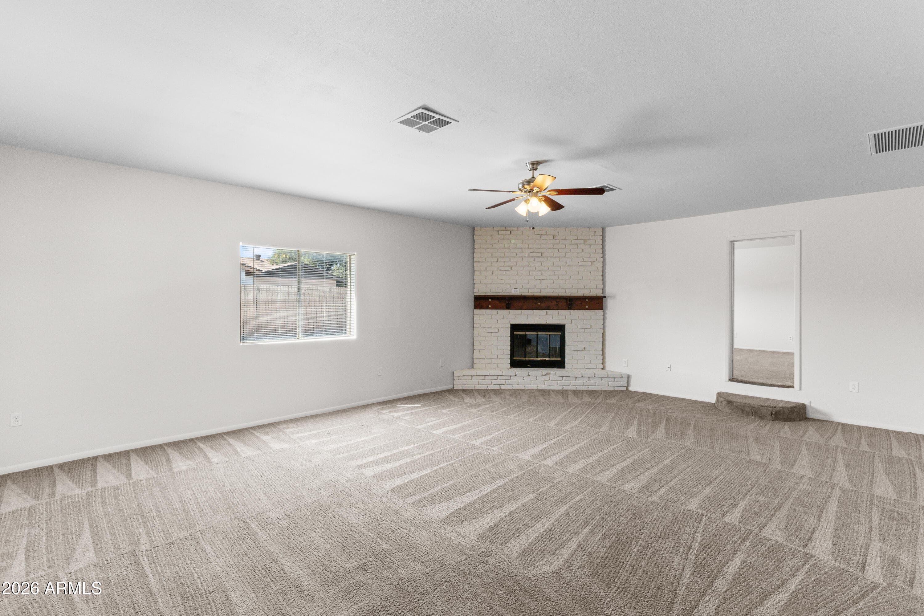 8825 W ROMA Avenue, Phoenix, AZ 85037 — photo 5 of 21