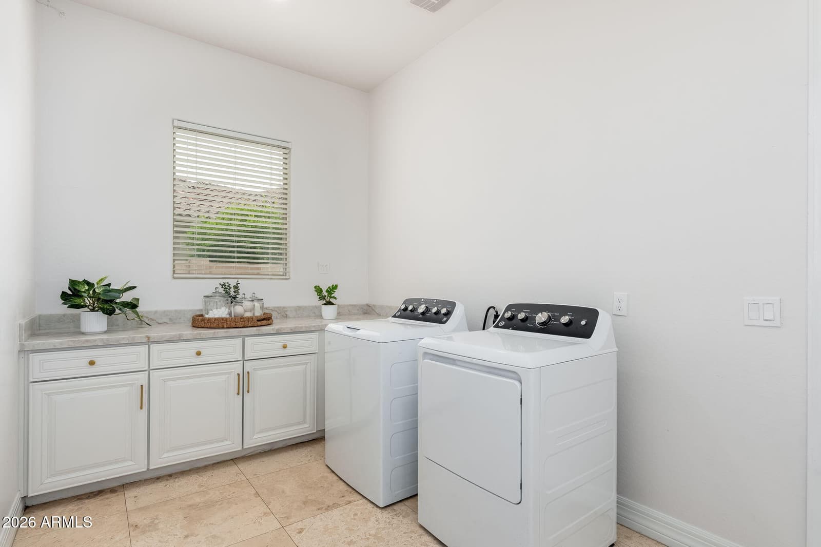 3817 E TRACKER Trail, Phoenix, AZ 85050 — photo 44 of 73