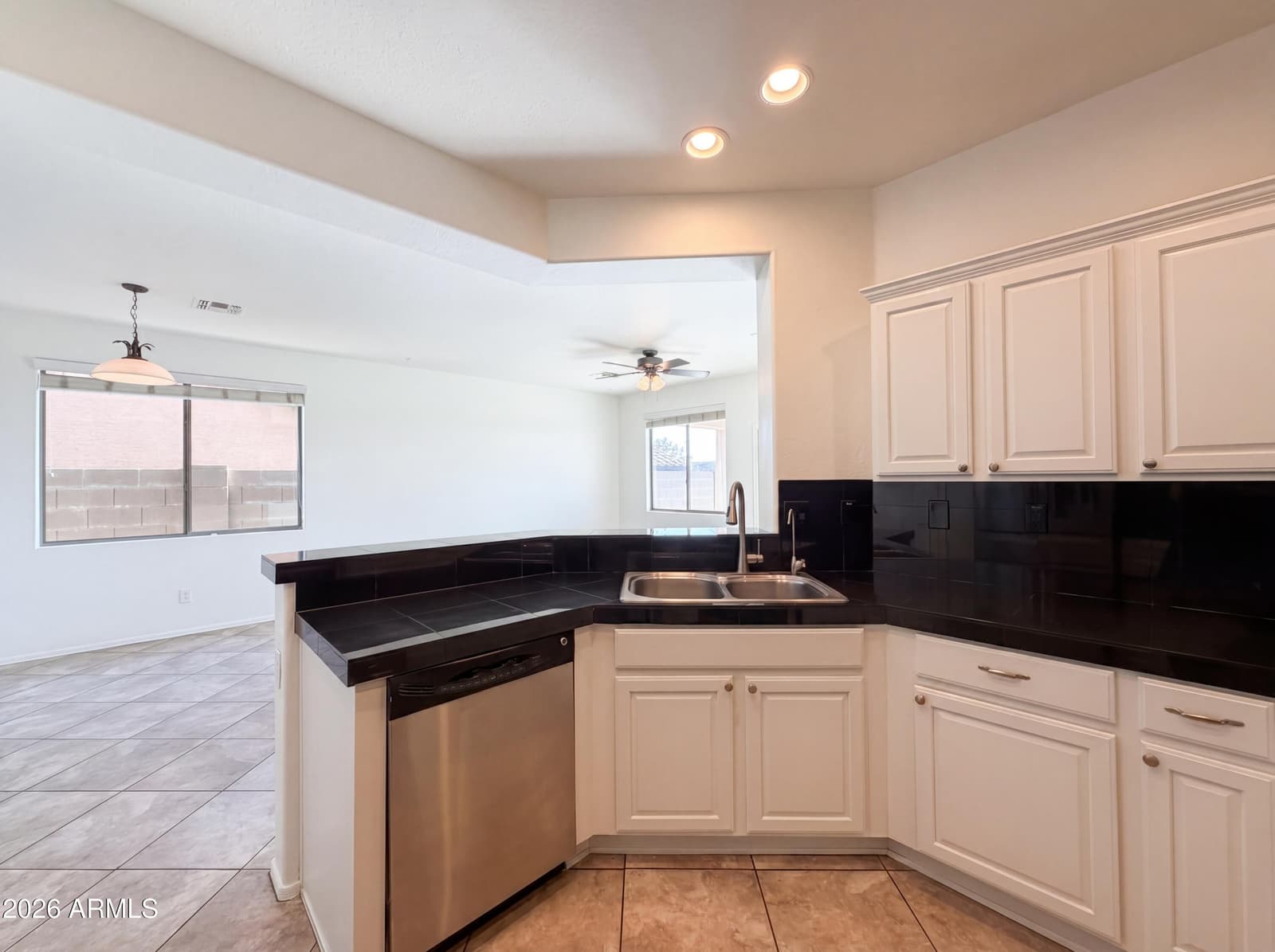38034 N HUDSON Trail, Anthem, AZ 85086 — photo 10 of 26